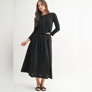 Elegant Black Midi Skirt